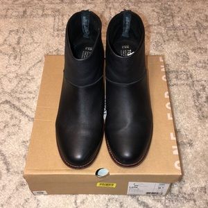 Toms Black Leather Ankle Boot
